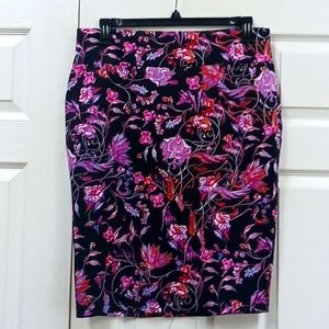 Pencil skirt with back kick pleat